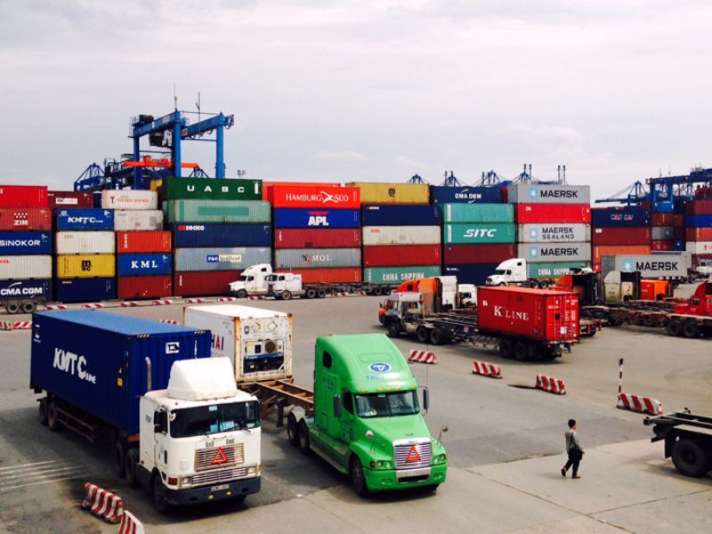 Việc tuân thủ các quy định giúp đảm bảo container vận chuyển an toàn